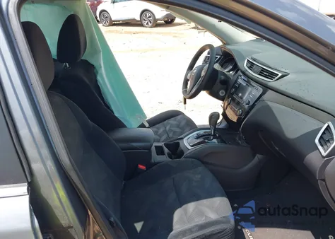 2015 Nissan Rogue S z USA, uszkodzony, nr VIN 5N1AT2MV4FC855848